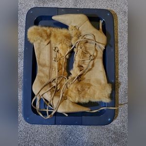 Fur boots